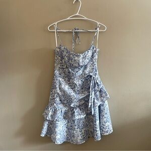 ✌️2/$10✌️Blue White Toile Floral Halter Mini Dress Ruffle Skirt – Size Large EUC